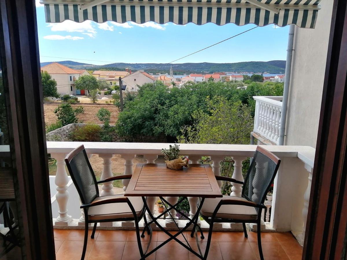 Apartments Dalmatian Stone House Туран Екстериор снимка