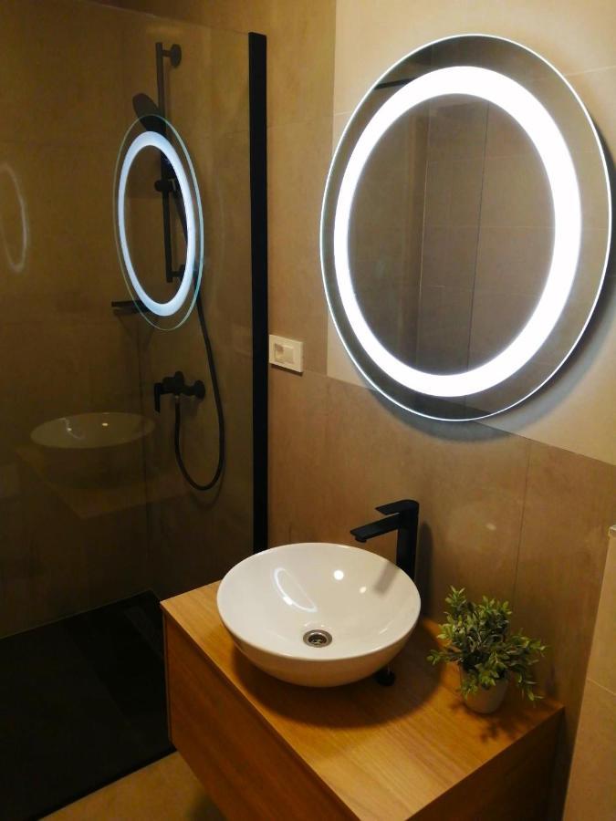 Apartments Dalmatian Stone House Туран Екстериор снимка