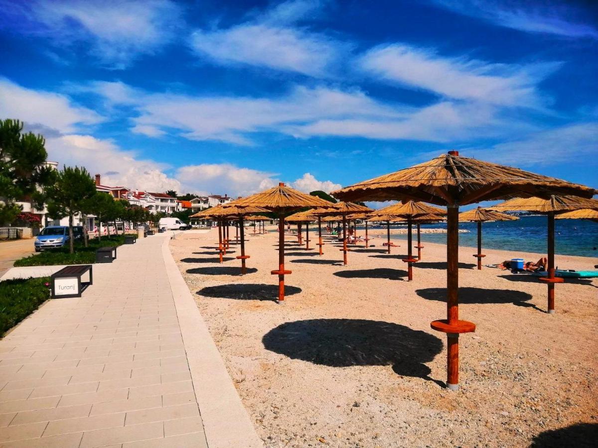 Apartments Dalmatian Stone House Туран Екстериор снимка