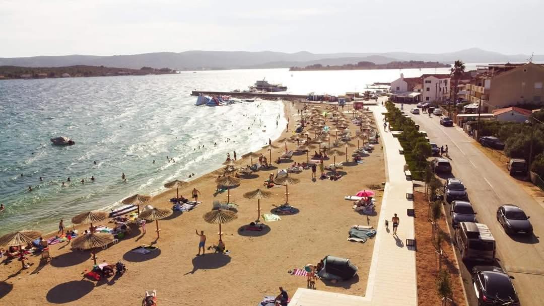 Apartments Dalmatian Stone House Туран Екстериор снимка